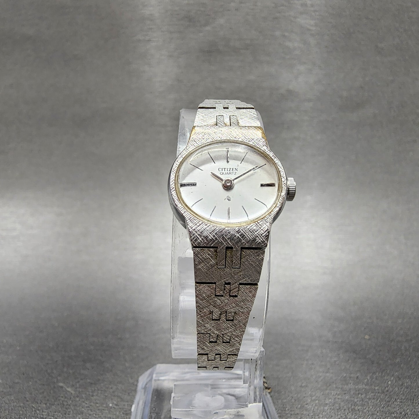 VTG Citizen CQ Watch Women 17mm Silver Dial Silver Tone Oval New Battery