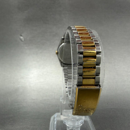 Seiko SQ Watch Women 25mm Silver Dial Two Tone Daydate Round 2A23-0039 NewBat 796