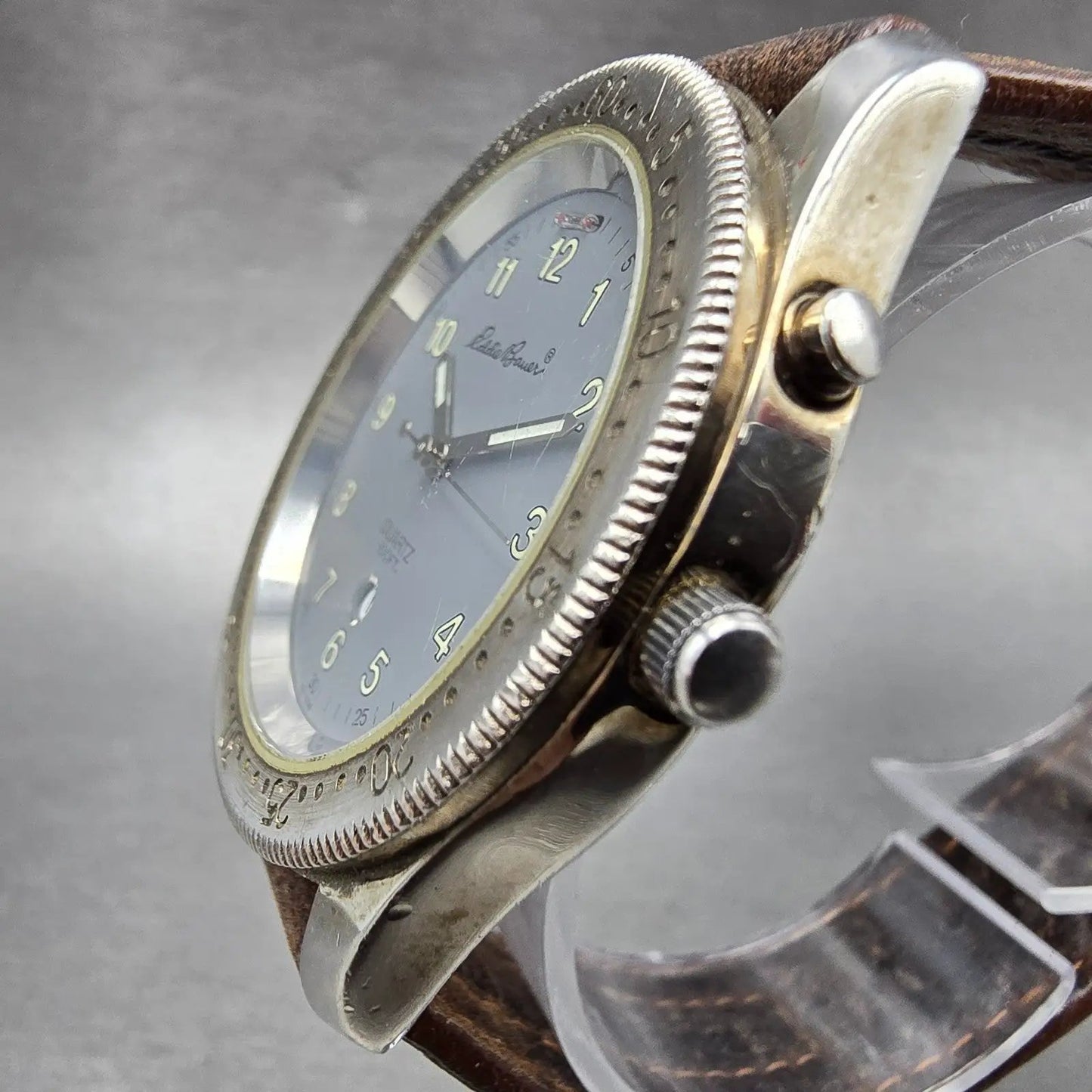 Eddie Bauer Watch Men 38mm Gray Dial Silver Tone Date Backlight Round New batt2