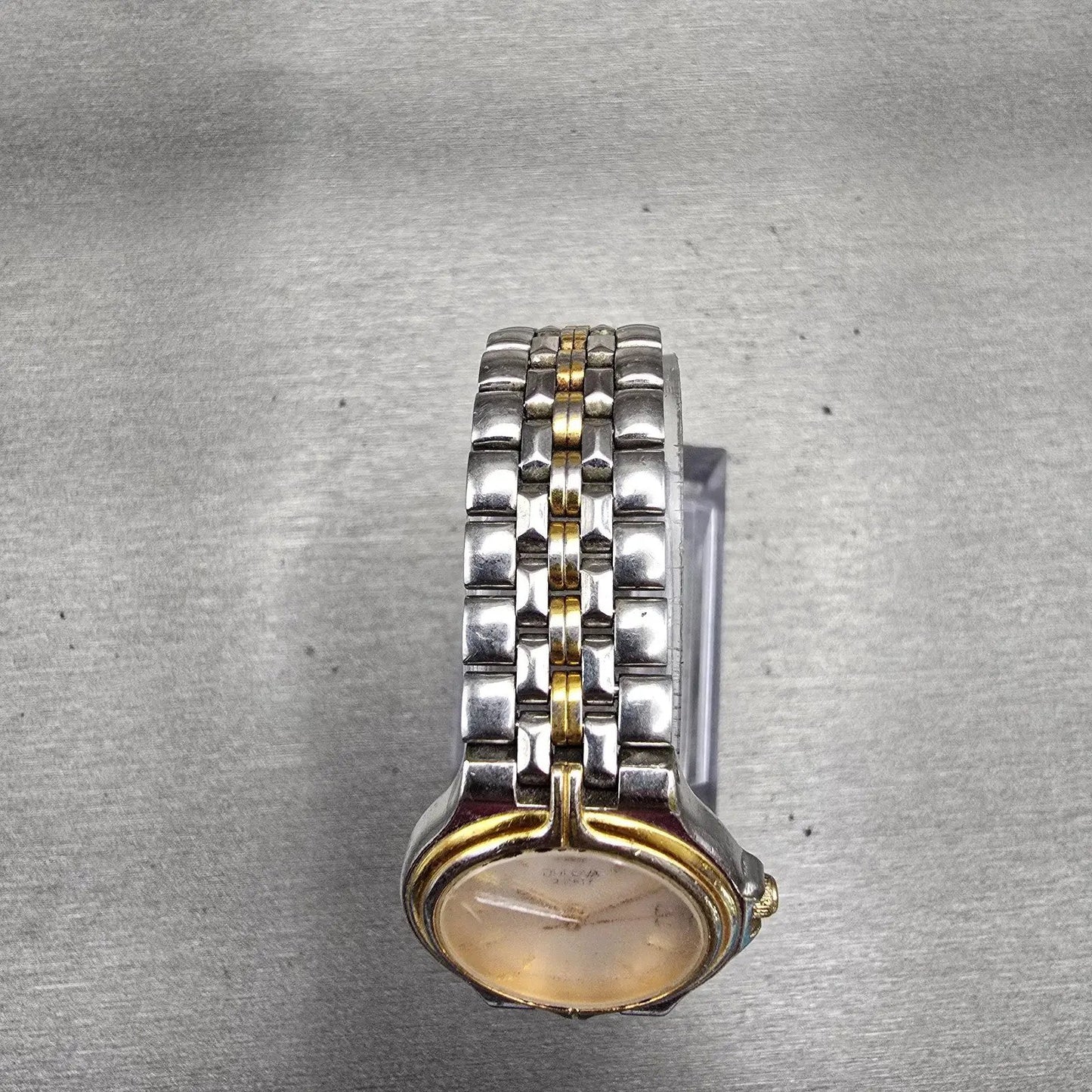 Bulova Watch Women 24mm White Dial Two Tone Date Round 98M02 New Battery Vintage4