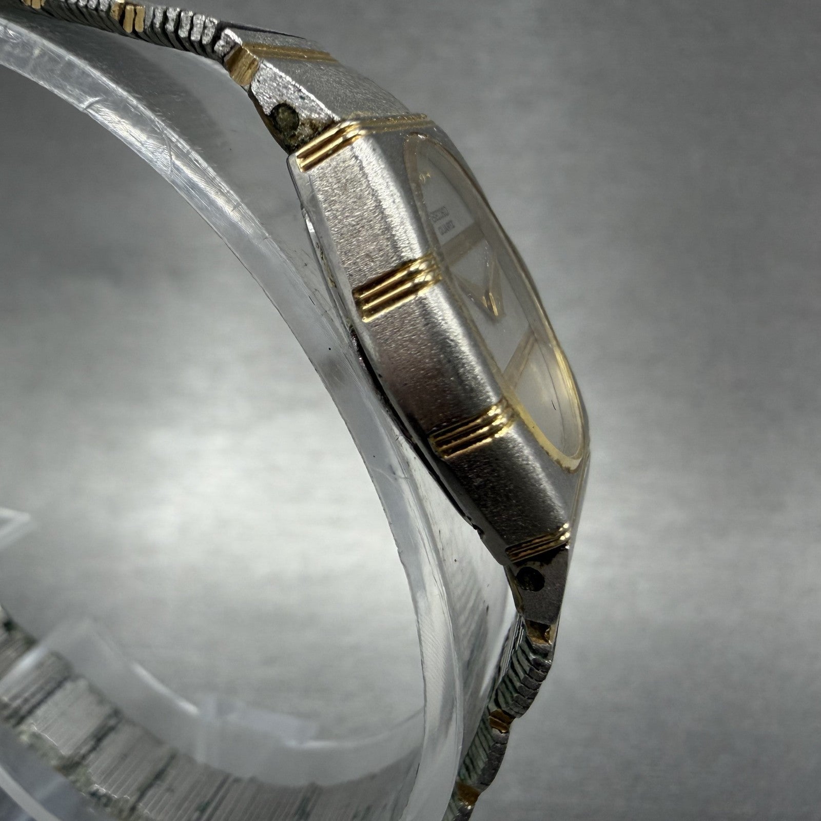 Seiko Watch Women 19mm Silver Dial Two Tone Oval Vintage 1400-8510 New Battey3
