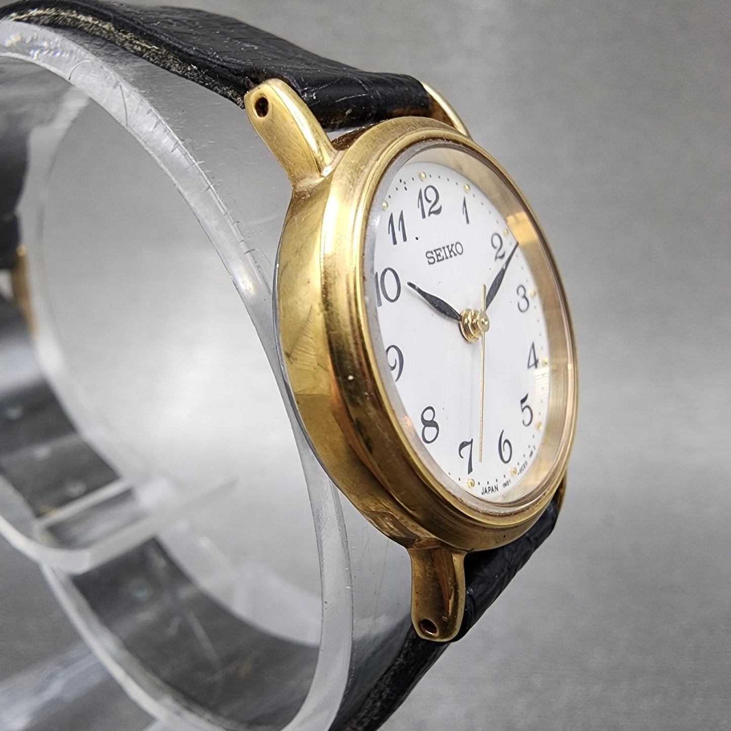Seiko Watch Women 23mm White Dial Gold Tone Round 1n010ba New Battery3