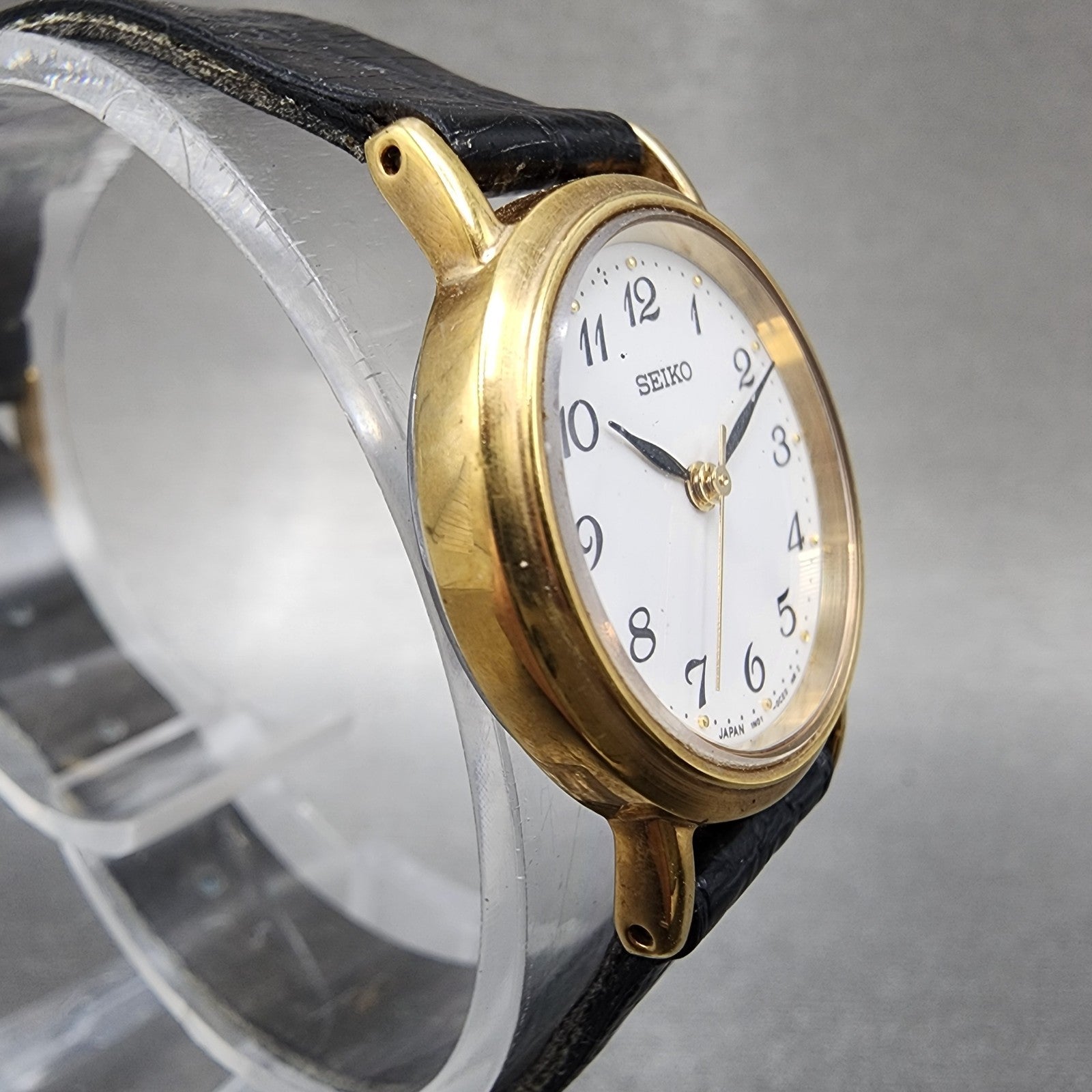 Seiko Watch Women 23mm White Dial Gold Tone Round 1n010ba New Battery3