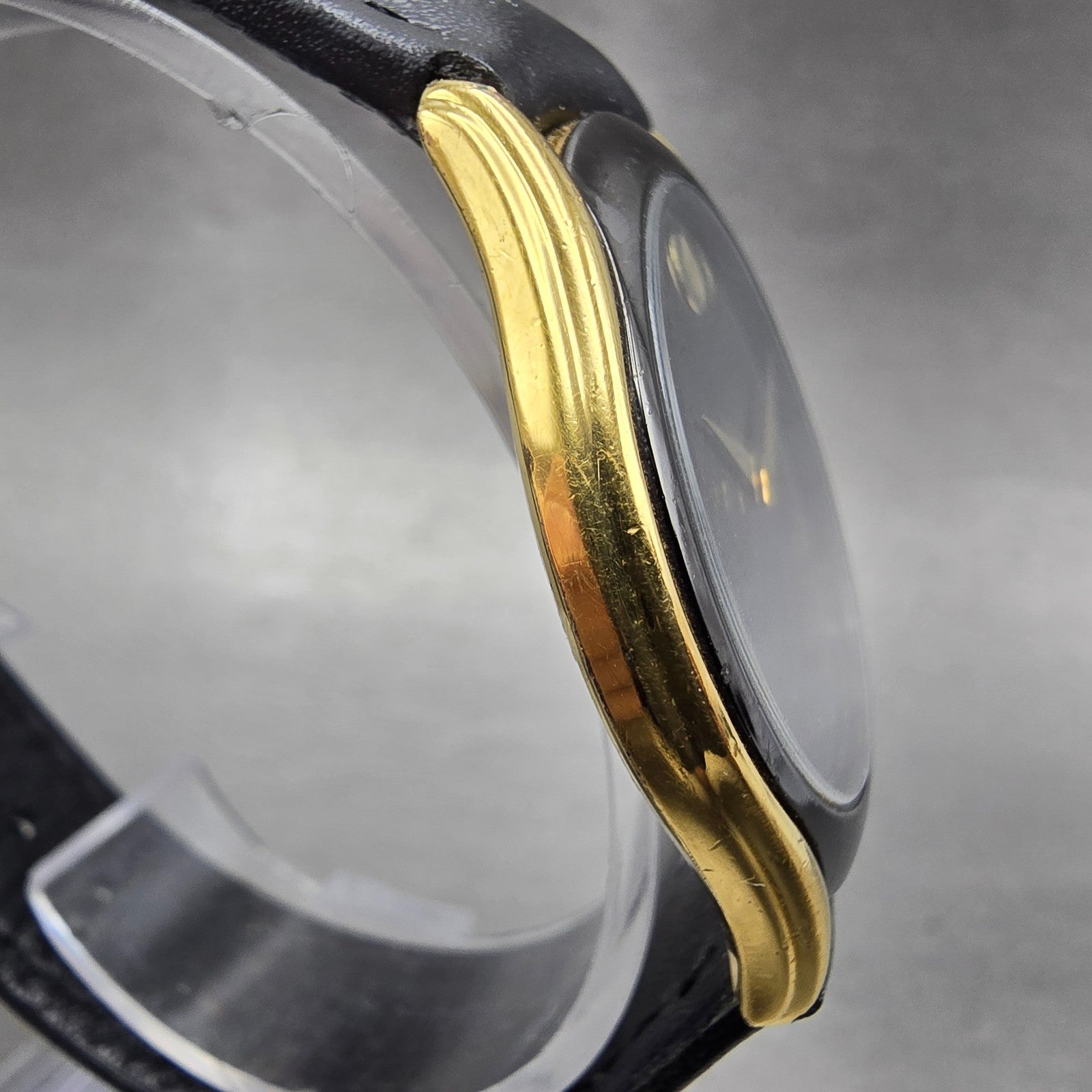 Movado Museum Watch Men 33mm Black Dial Black & Gold Tone 87.E2.860.2 New Batt J4
