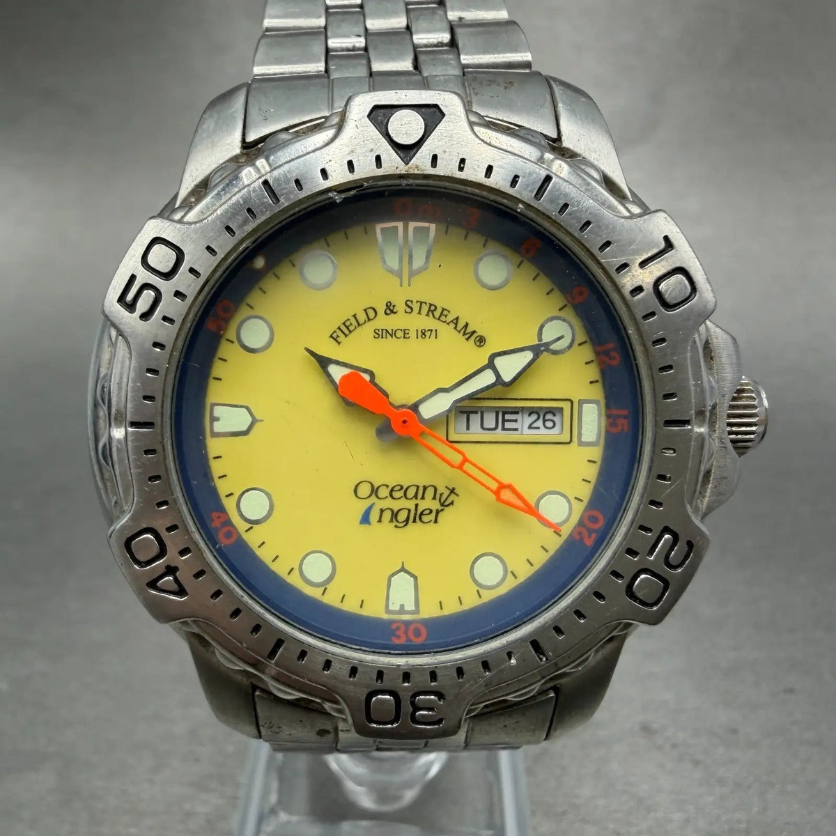 Field & Stream Ocean Angler Watch Men 43mm Yellow Dial Steel Daydate New Battery0