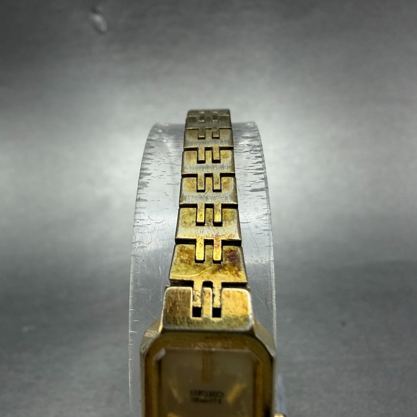 Seiko Watch Women 12mm Champagne Dial Gold Tone 1320-5029 New Battery Vintage 784