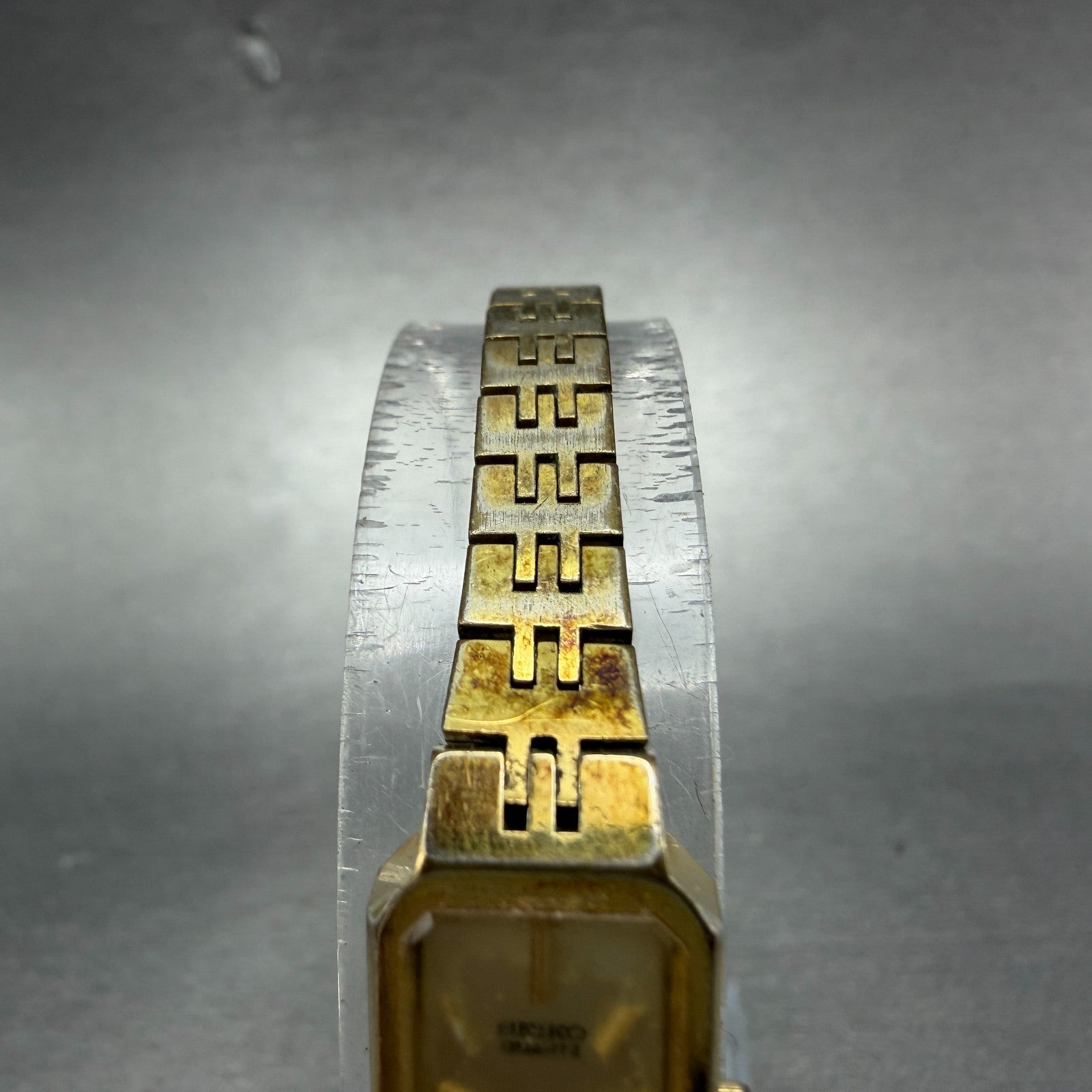 Seiko Watch Women 12mm Champagne Dial Gold Tone 1320-5029 New Battery Vintage 784