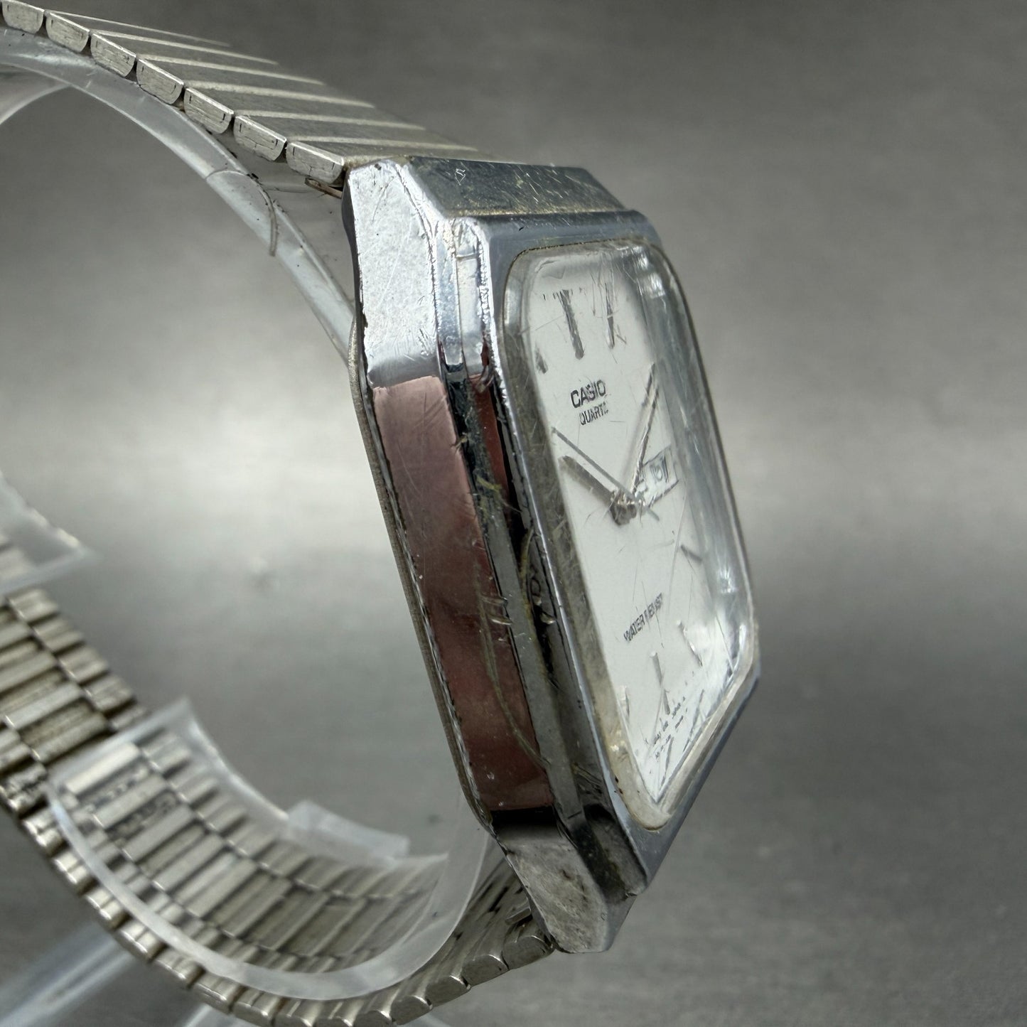 Casio MQ-518 Watch Men 30mm Silver Dial Silver Tone Rectangle Daydate New Batt3