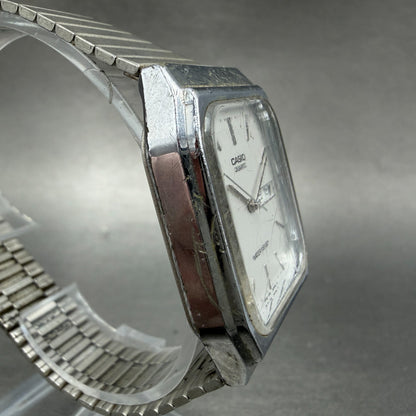 Casio MQ-518 Watch Men 30mm Silver Dial Silver Tone Rectangle Daydate New Batt3