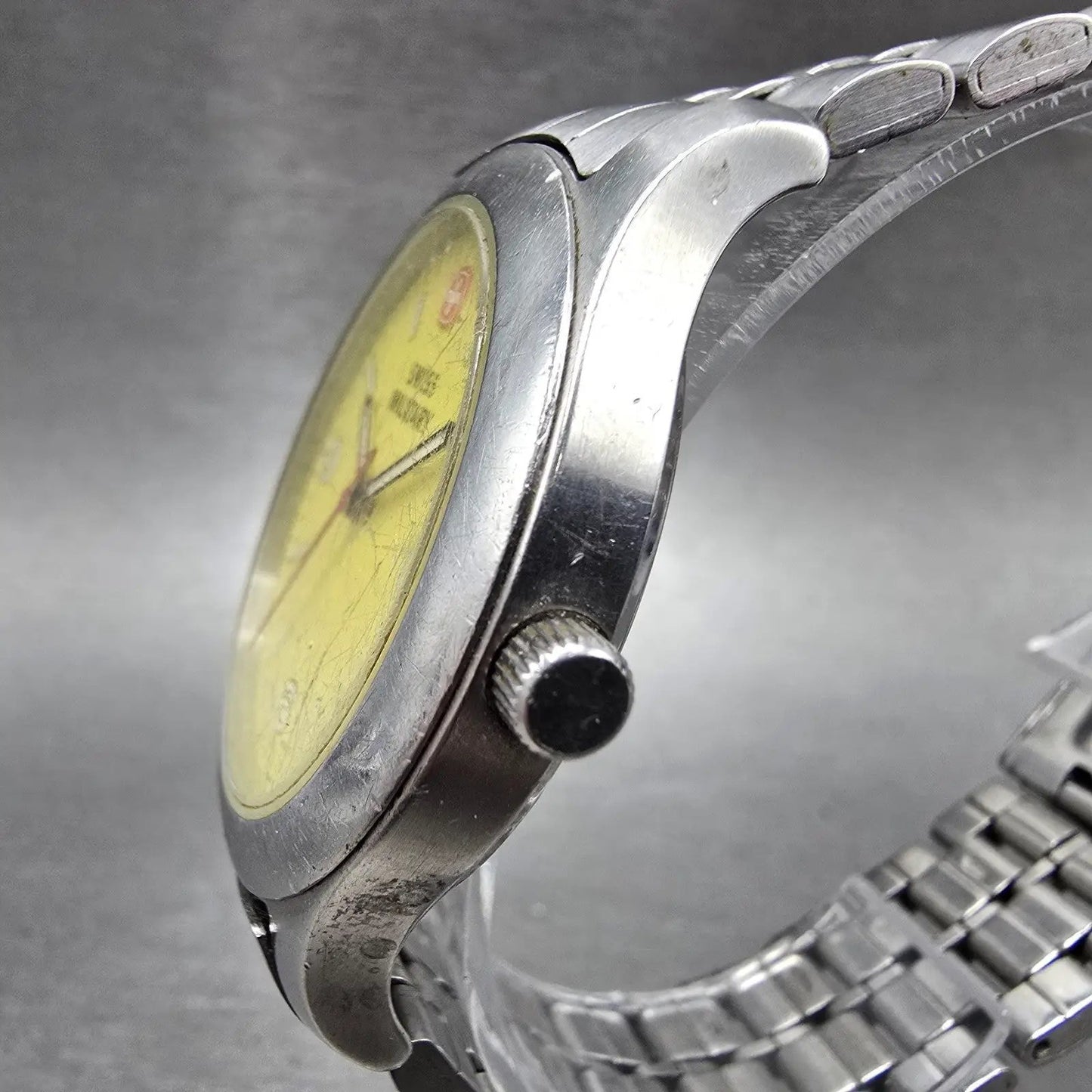 Wenger Swiss Military Watch Men 39mm Yellow Dial Steel Date Round 095.1535 PARTS3