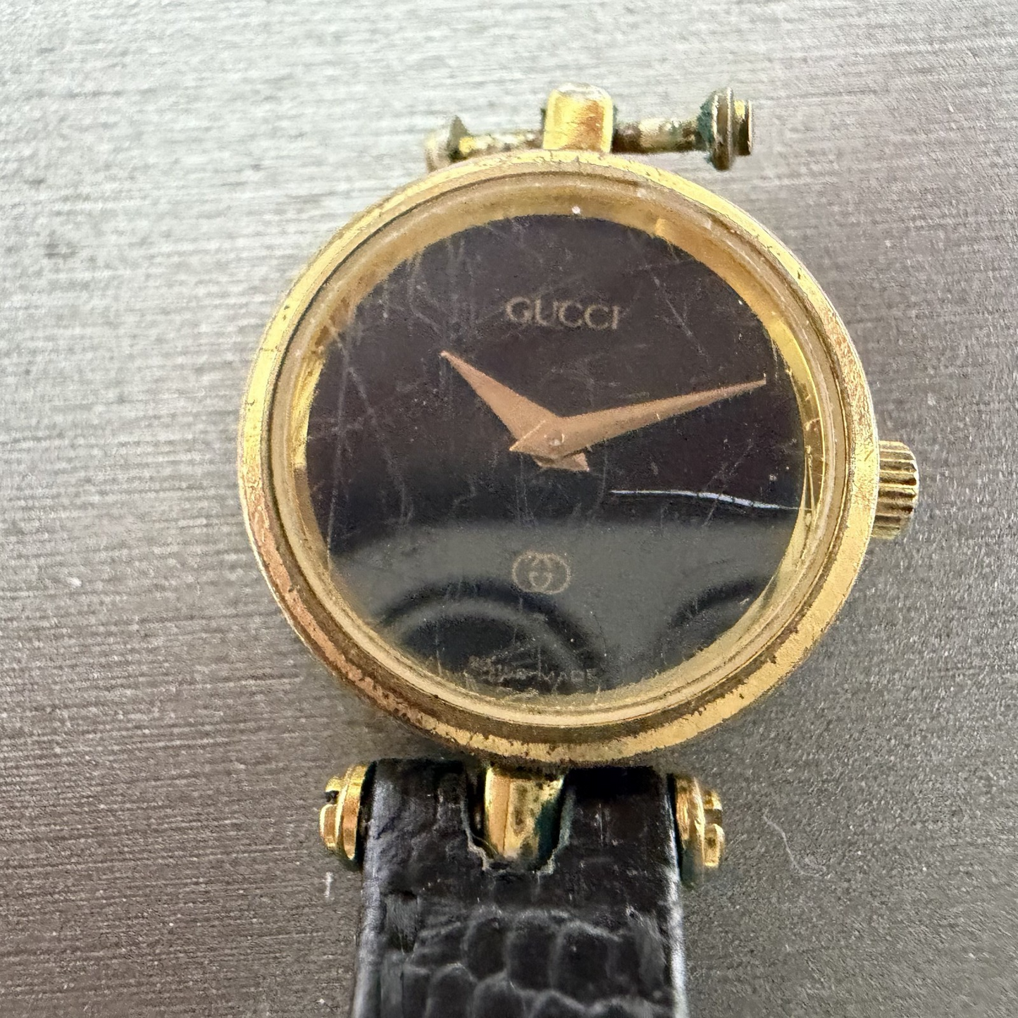 Gucci 2000L Watch Women 22mm Black Dial Gold Plated Round New Battery VTG UNIDQ1