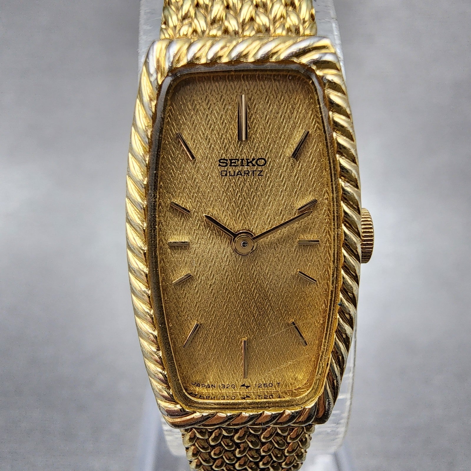 Seiko Tank Watch Women 14mm Champagne Dial Gold Tone 13205959 New Battery1