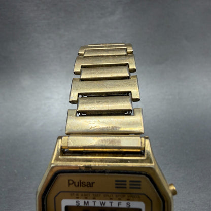 Pulsar Digital Watch Men 30mm LCD Gold Tone Alarm Chrono Daydate READ New Batt4