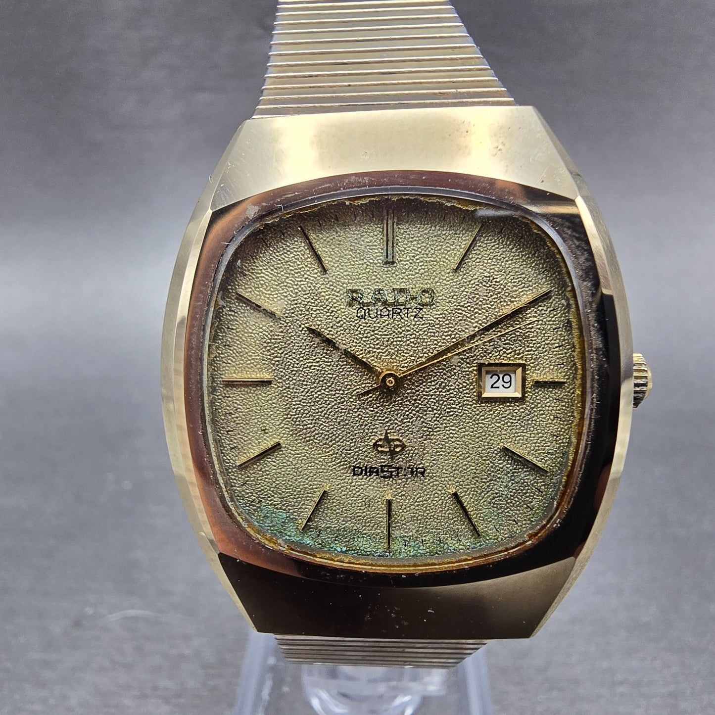 Rado Diastar  Watch Men 32mm Gold Dial Gold Tone Date Oval K162 PARTS0