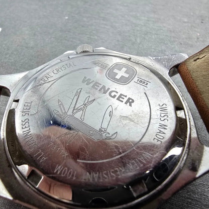 Wenger Watch Men 41mm White Dial Silver Date Round 7311X New Battery Swiss DS9