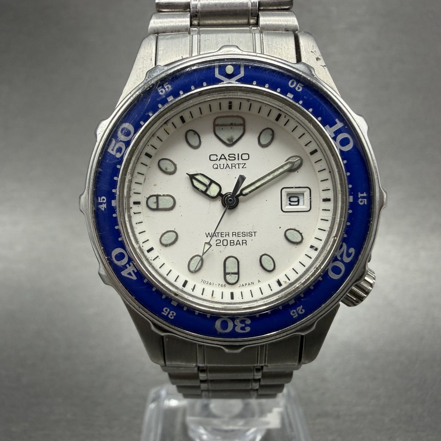Casio Dive Watch Women 31mm White Dial Steel Blue Bezel LD715 Date PARTS0