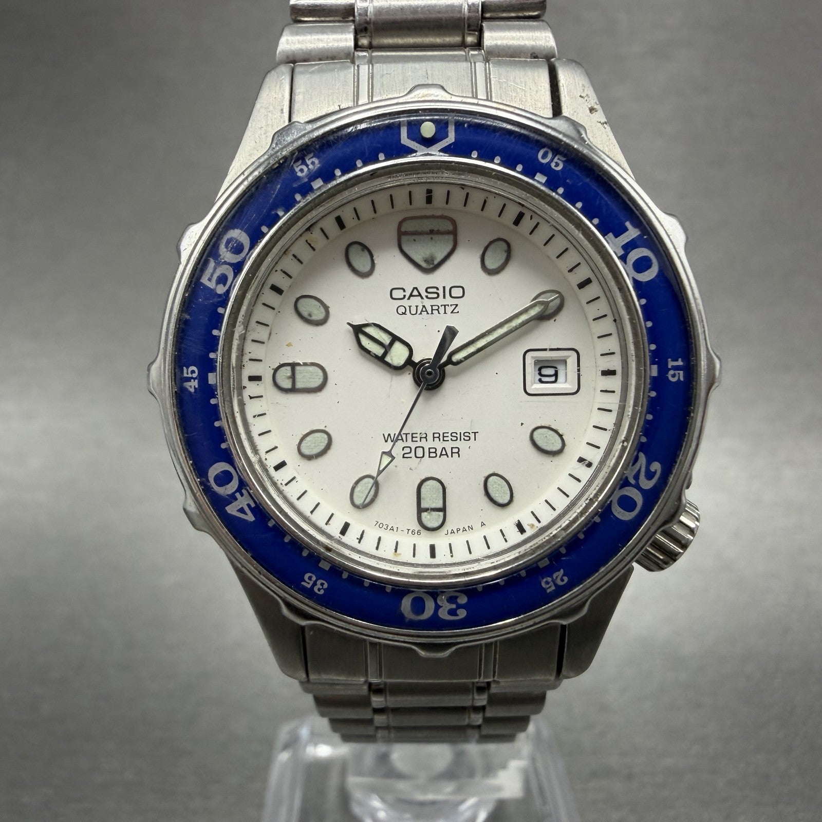 Casio Dive Watch Women 31mm White Dial Steel Blue Bezel LD715 Date PARTS0