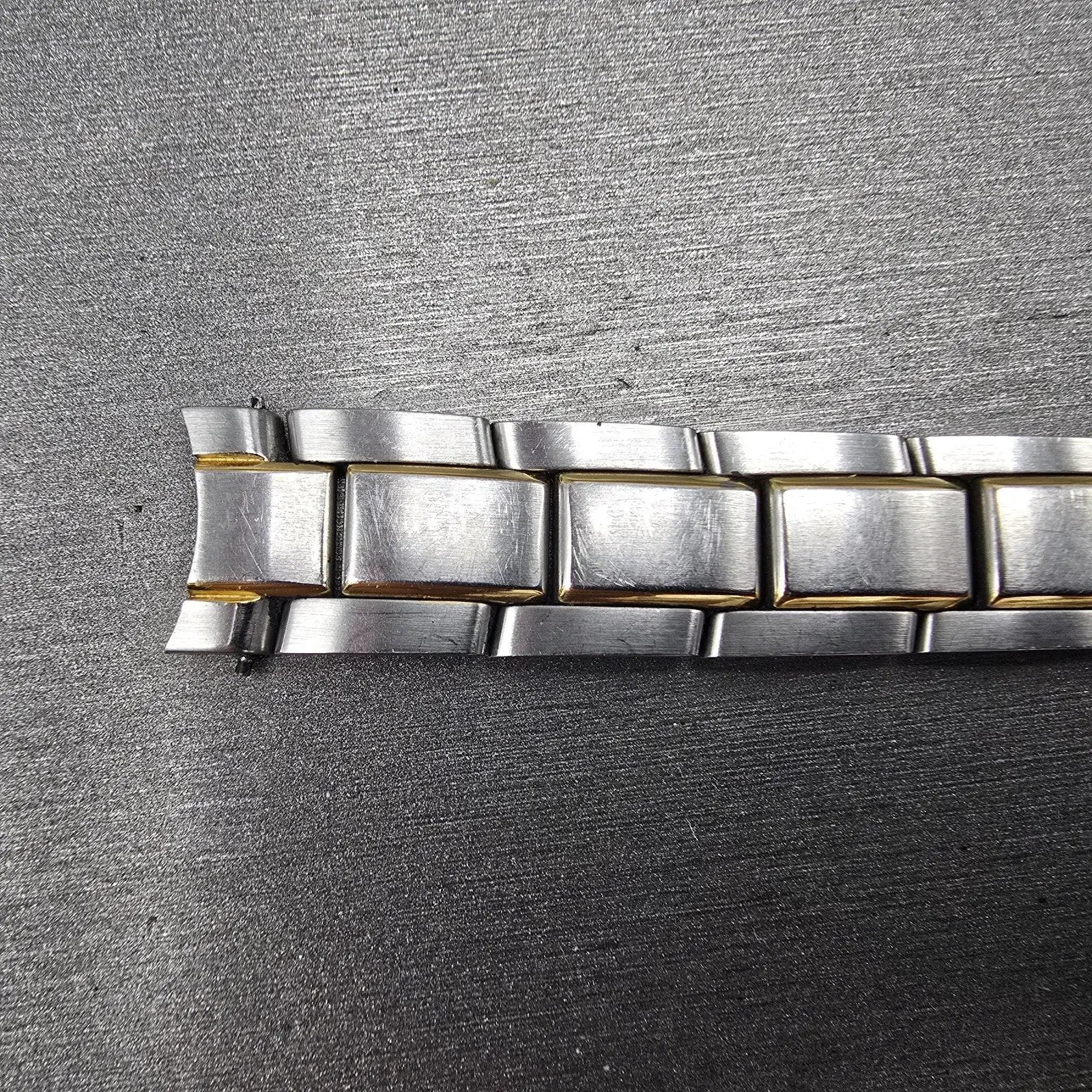 MovadoVerso Bracelet 11mm Two Tone Stainless Steel Butterfly Clasp 85-G4-8255