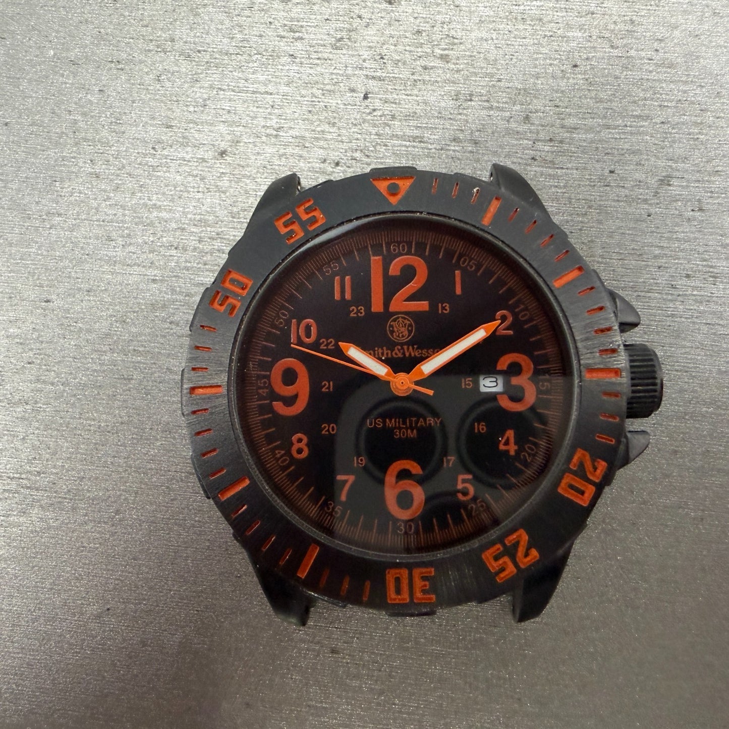 Smith & Wesson Dive Watch Men 45mm Black Dial Black Tone Date Round New Battery0