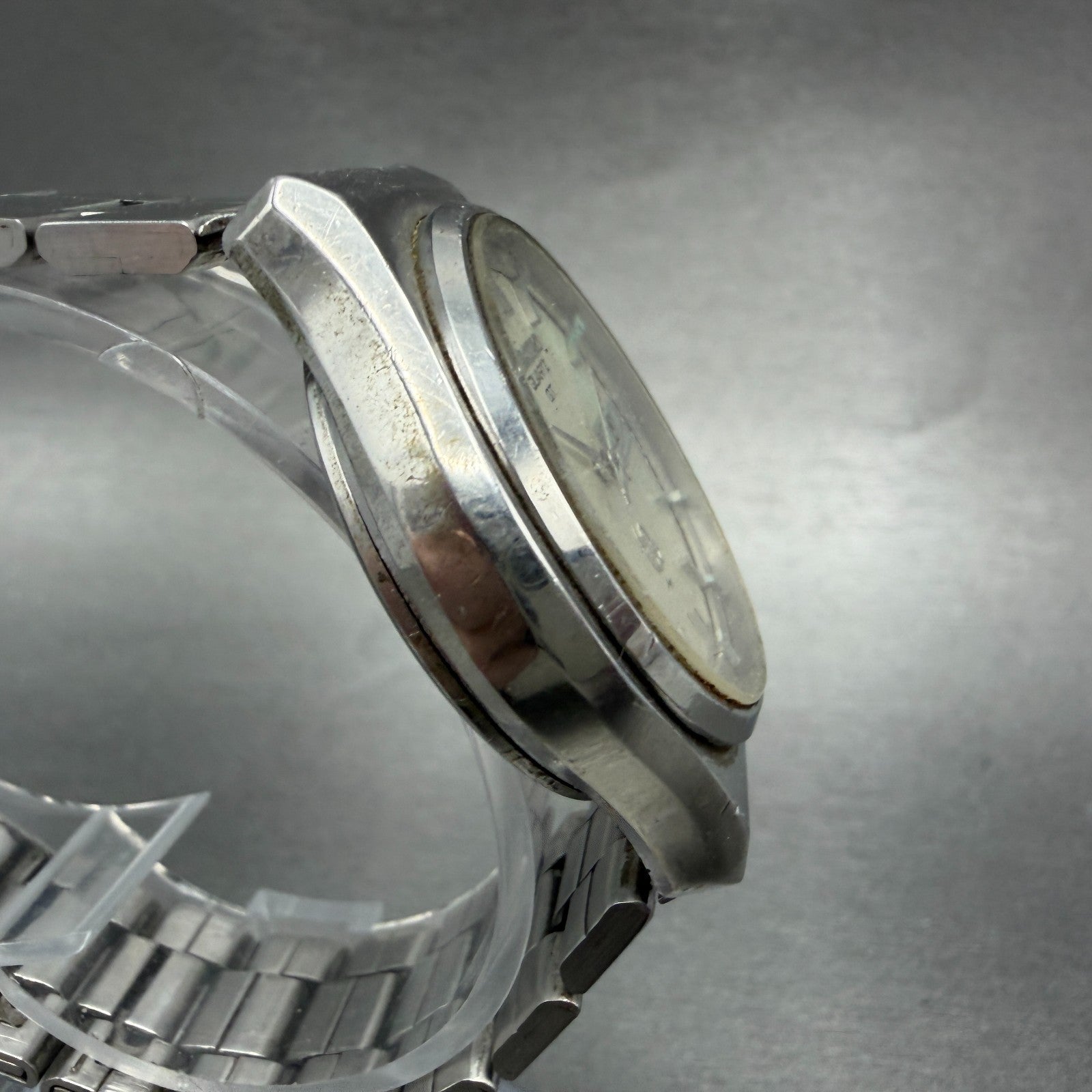 Seiko QT Watch Men 36mm Silver Dial Silver Tone Daydate 0823-8000 New Battery3