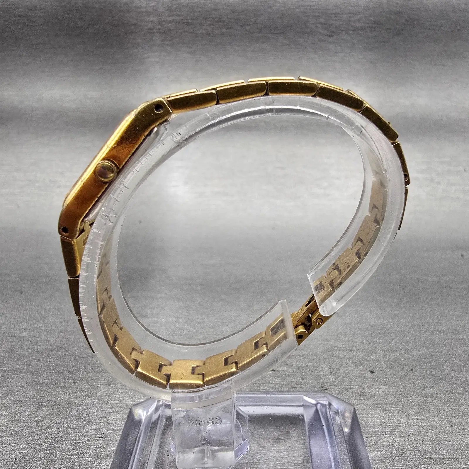 Seiko Watch Women 13mm Gold Dial Gold Tone Rectangle 2E20-7479 New Battery VTG6