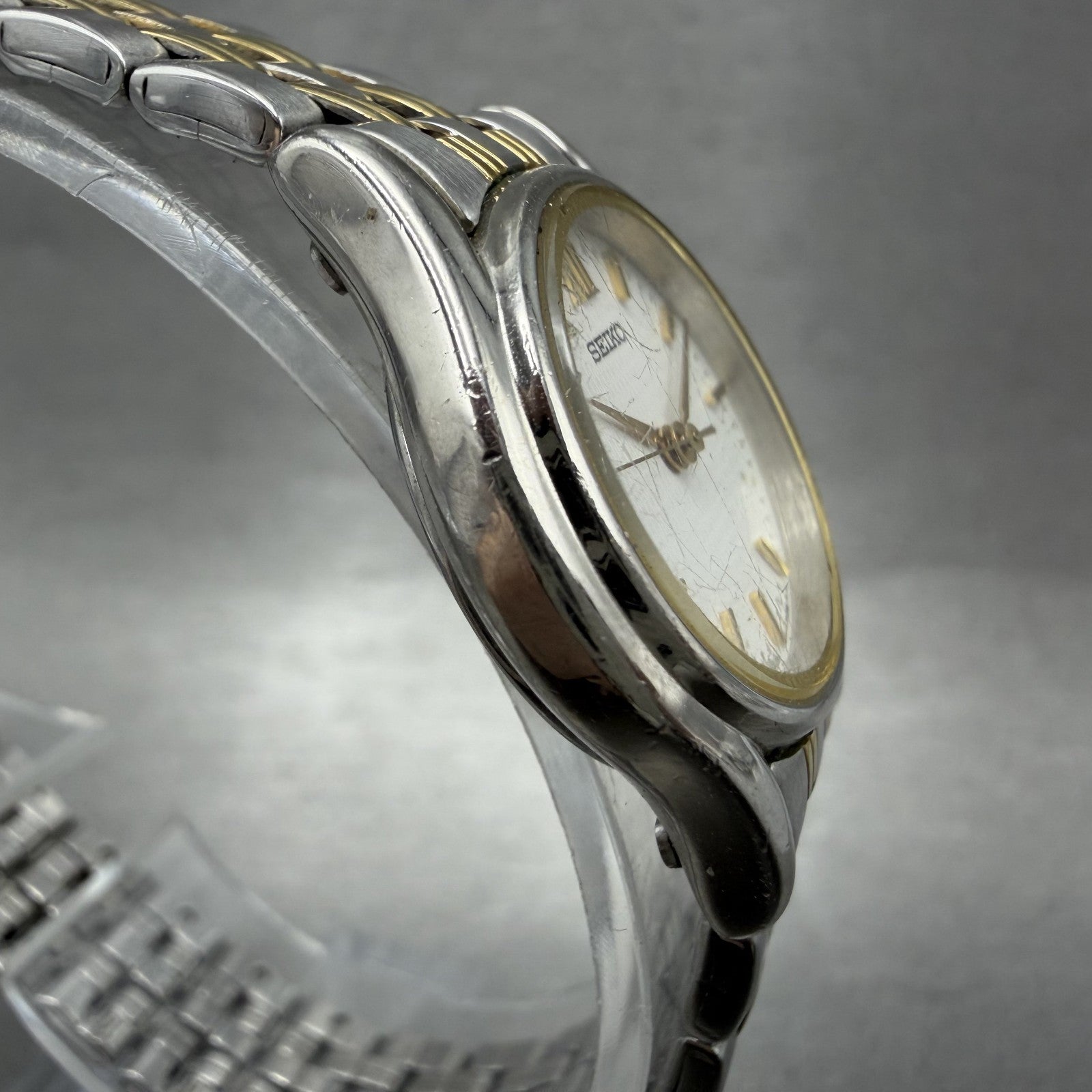 Seiko Watch Women 24mm White Dial Two Tone Round 1N010K10 New Battery VTG3