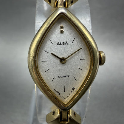 Seiko ALBA Watch Women 17mm White Dial Gold Tone Oval V232-6740 New Battery1