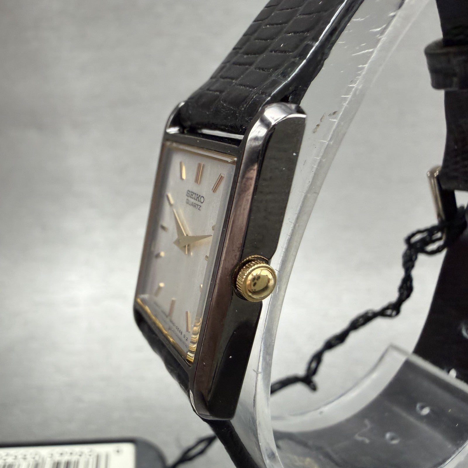 Seiko Tank Watch Women 18mm MOP Dial Black Tone Rectangle 1N005C89 NOS Runs Box2
