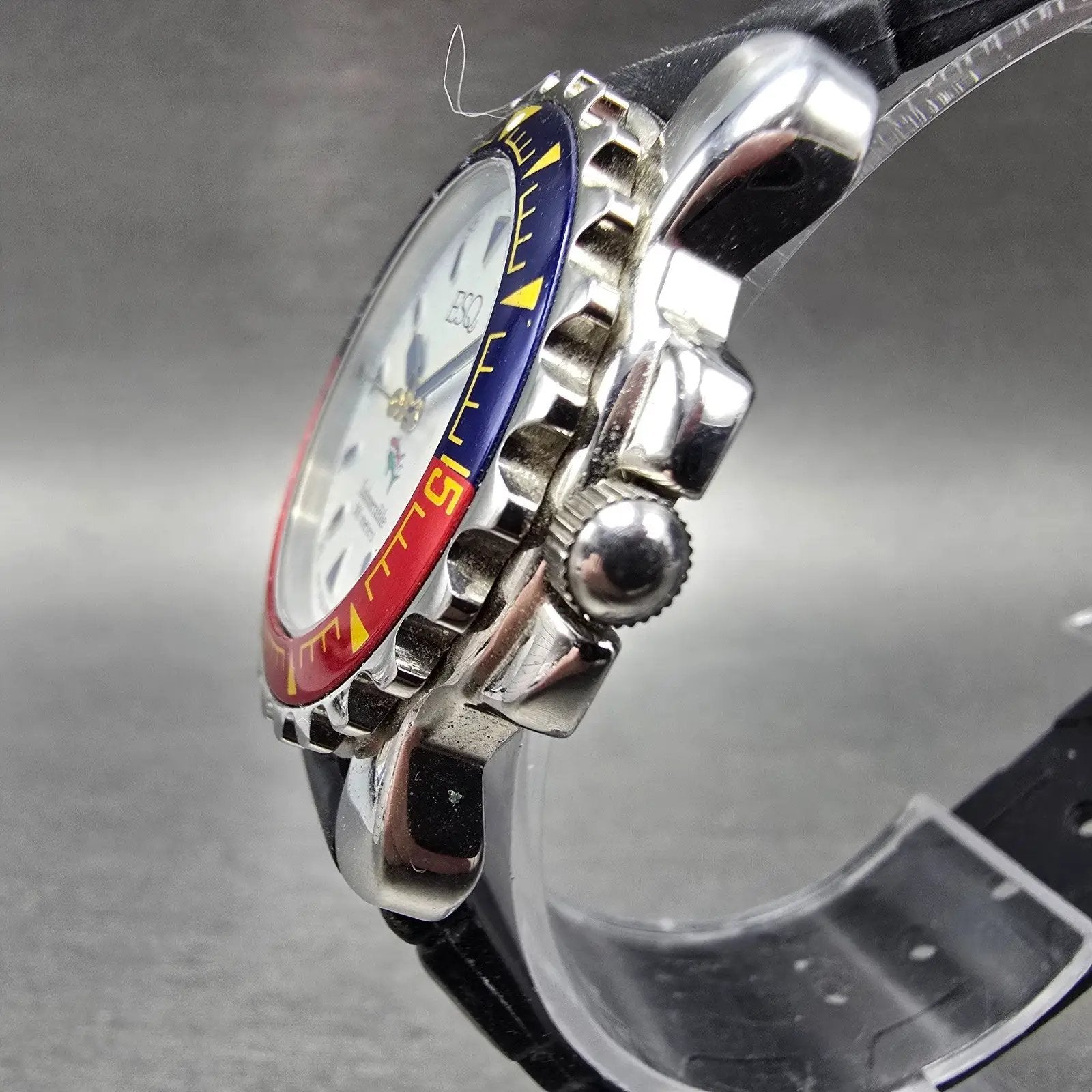 ESQ Submersible Dive Watch Women 32mm White Dial Silver Date Round New Battery2