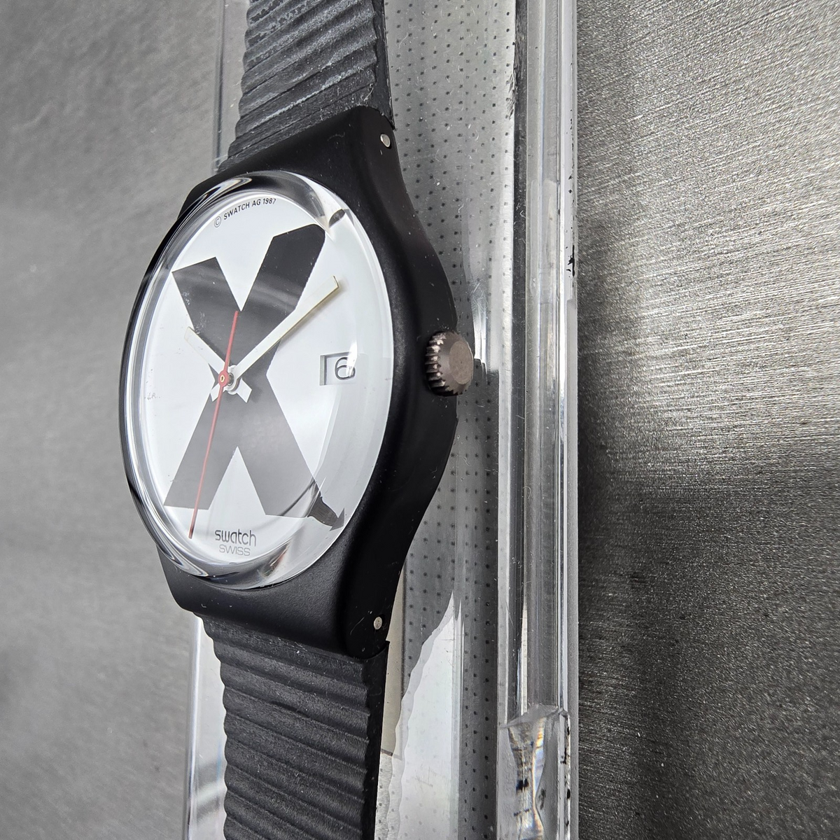 Swatch X-Rated Watch Men 34mm White Dial Black Tone Date GB406 New Battery NOS4