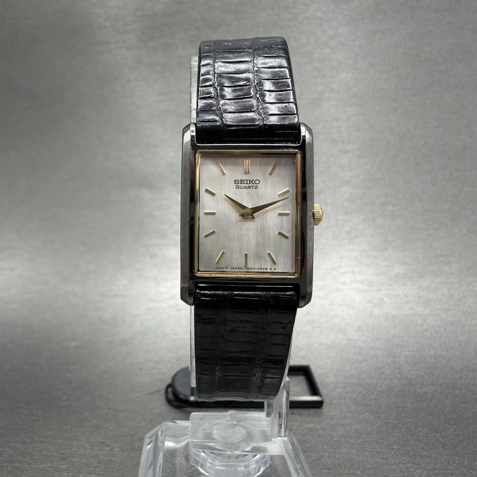 Seiko Tank Watch Women 18mm MOP Dial Black Tone Rectangle 1N005C89 NOS New Batt5