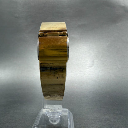 Seiko Digital Watch Men 28mm LCD Gold Tone Daydate F231-4009 Rectangle New Batt7