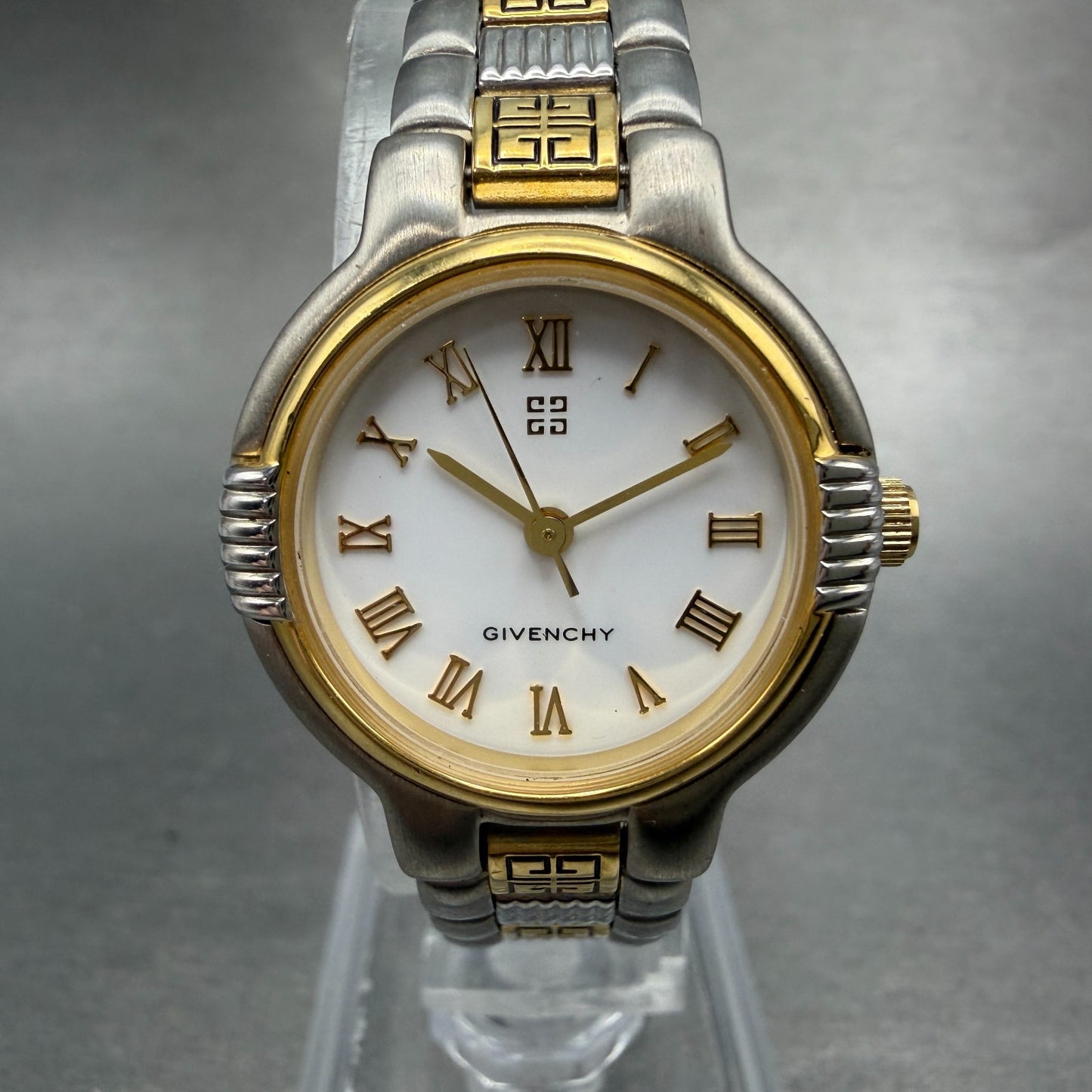 Givenchy Watch Women 25mm White Dial Two Tone Round 218 New Battery0