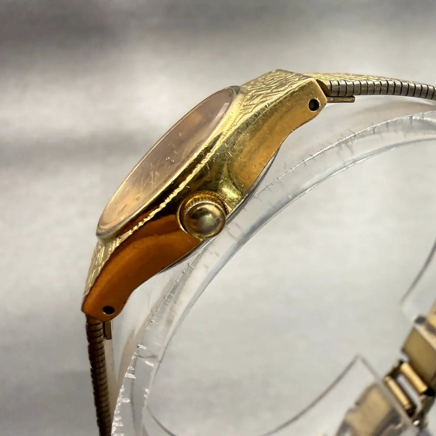 Seiko Watch Women 18mm Gold Dial Gold Tone Oval V401-5310 New Battery Vintage2