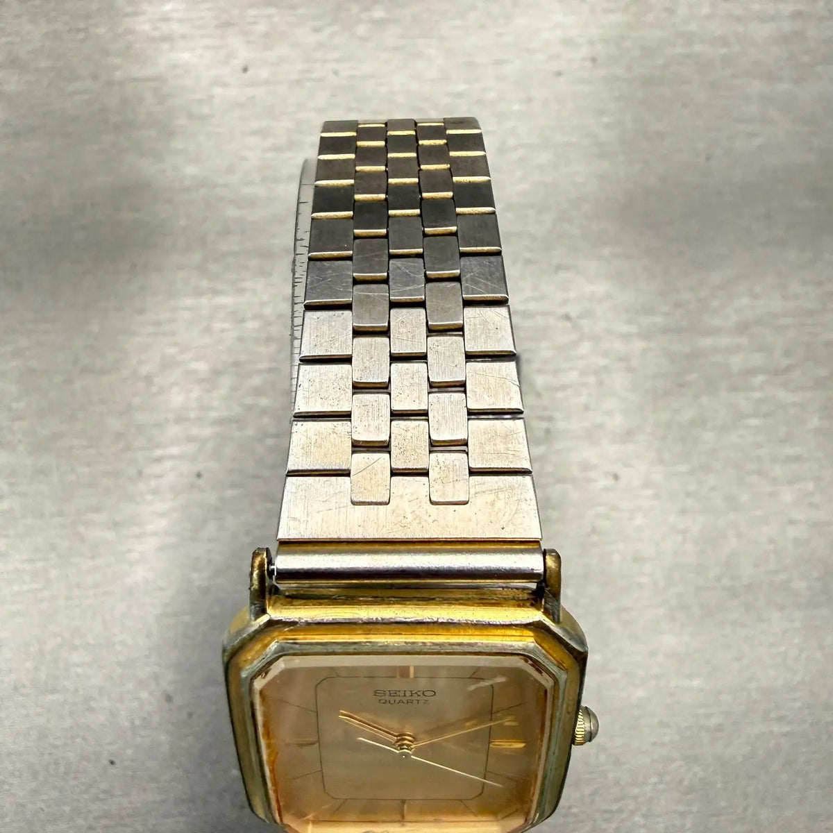 48304586