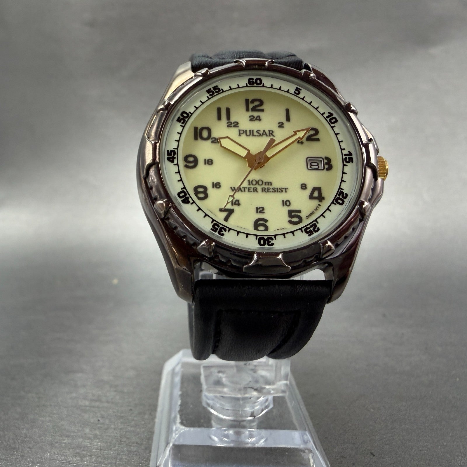 Pulsar Dive Watch Men 39mm Cream Dial Gold Tone Date V732-0E10 SAMPLE PARTS7