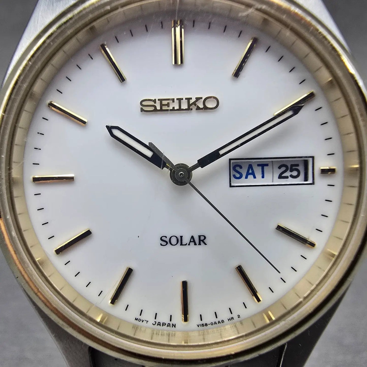 Seiko Solar Watch Men 37mm White Dial Two Tone Daydate READ!!!!!! V158-0AA0 Runs1