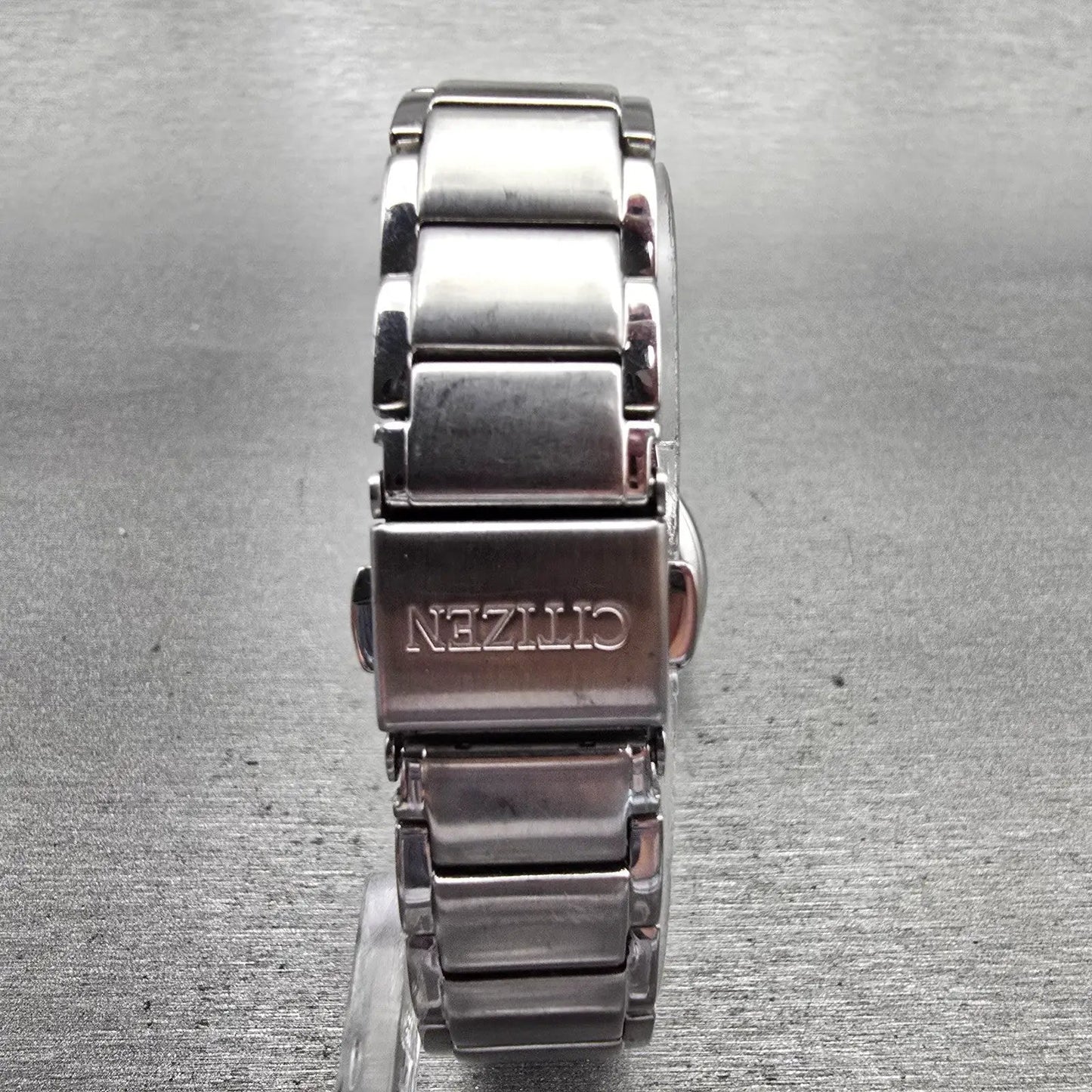 Citizen Eco-Drive Watch Women 30mm Silver Dial Silver Date J015-S095921 Runs7