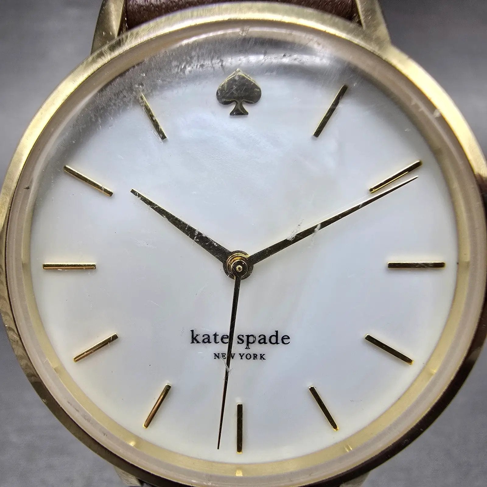 Kate Spade Metro watch Women 34mm Mop Dial Gold Tone Round 0073 New Battery1