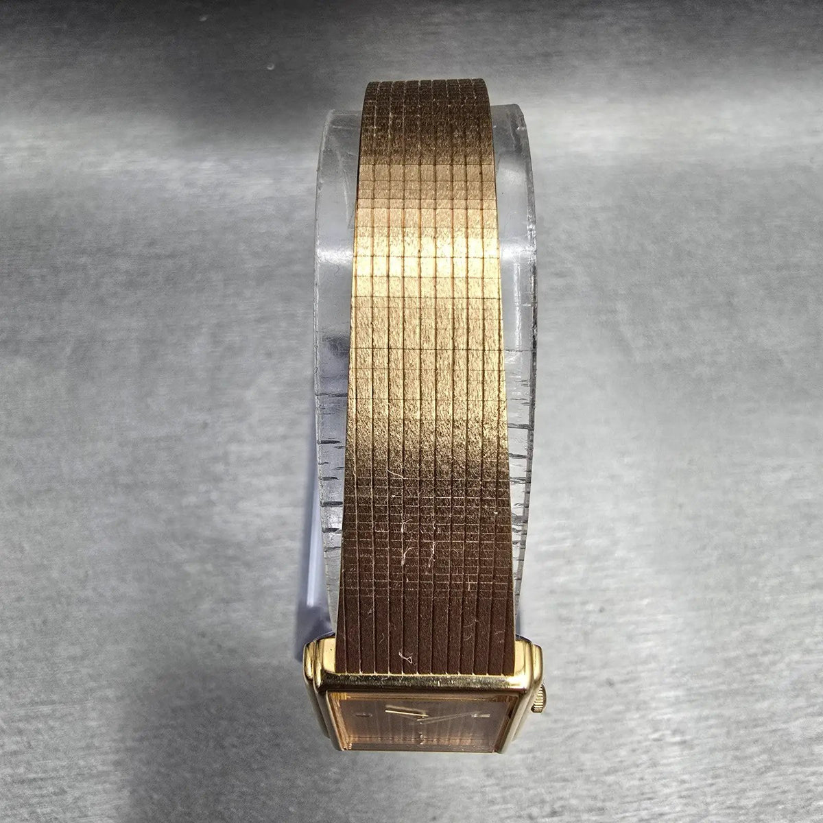 Seiko Tank Watch Women 17mm Gold Dial Gold Tone Rectangle 7320-5479 New Batt VTG4
