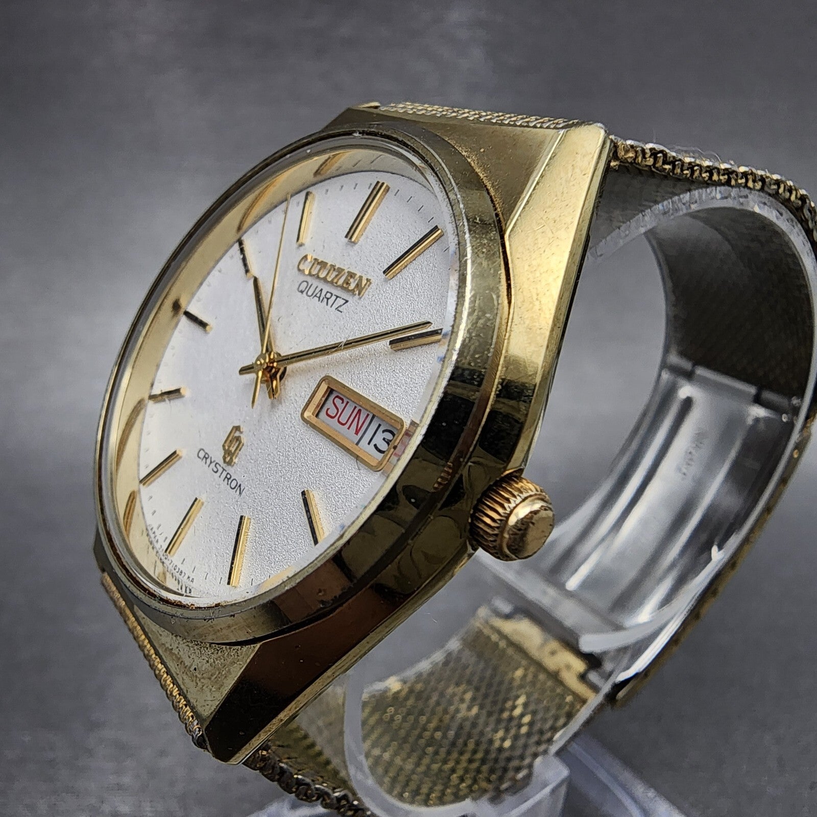 Citizen CQ Crystron Watch Men 34mm White Dial Gold Tone Daydate 4710240 PARTS3