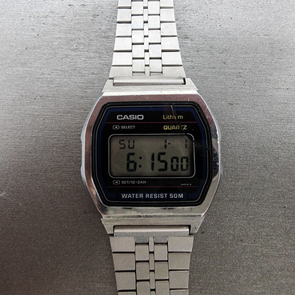 Casio W62 Watch Men 34mm Digital Silver Tone Octagon READ!! New Battery Vintage0