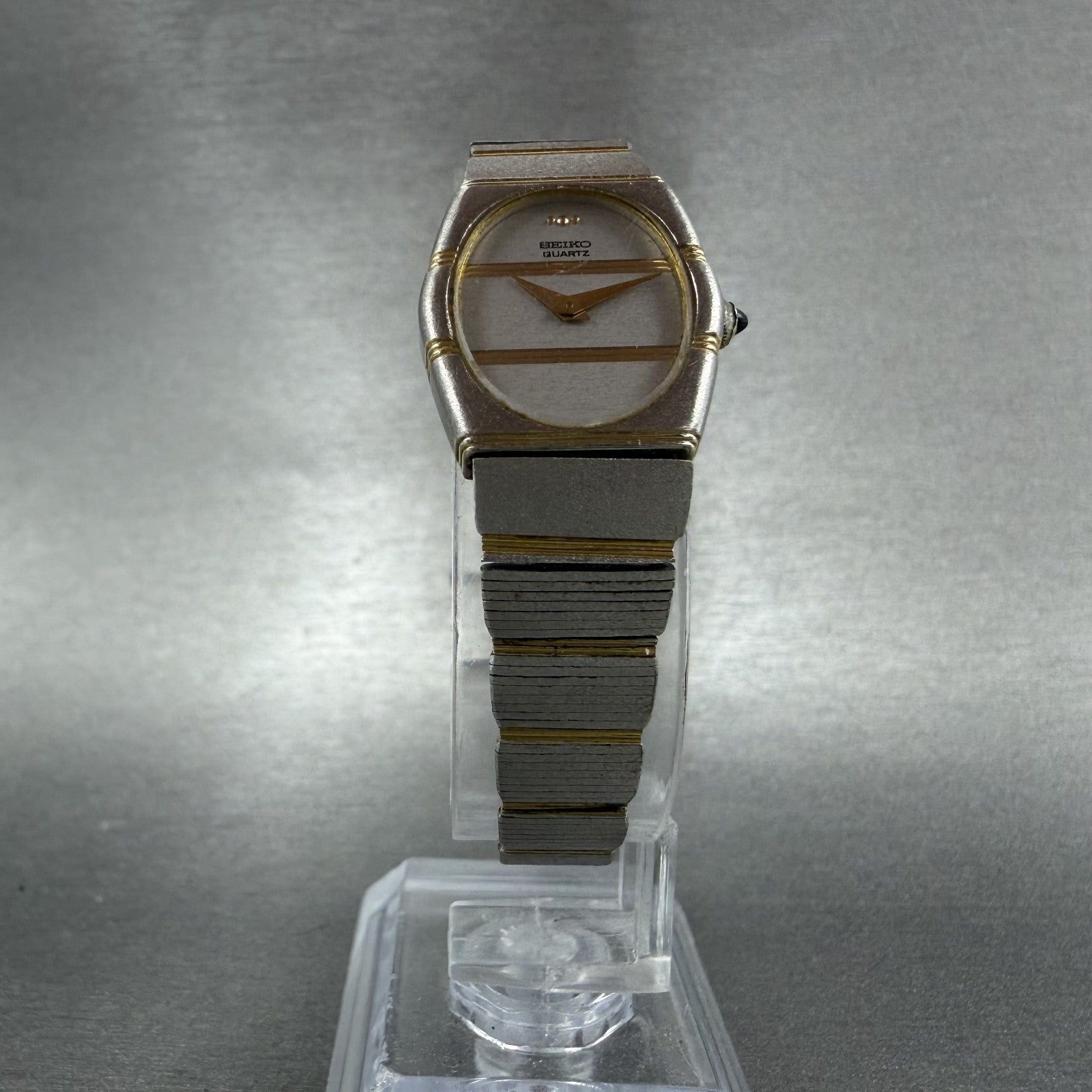 Seiko Watch Women 19mm Silver Dial Two Tone Oval Vintage 1400-8510 New Battey5
