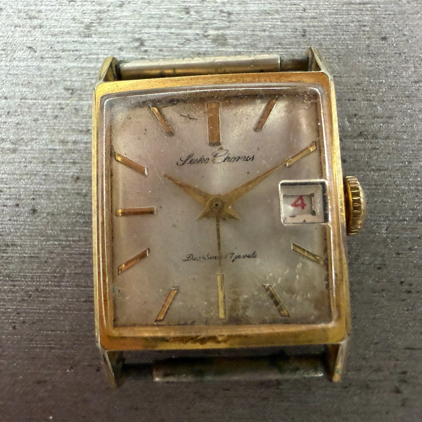 Seiko Chronos Tank Watch Women 20mm Silver Dial Gold Tone Date Manual 333010 Run1