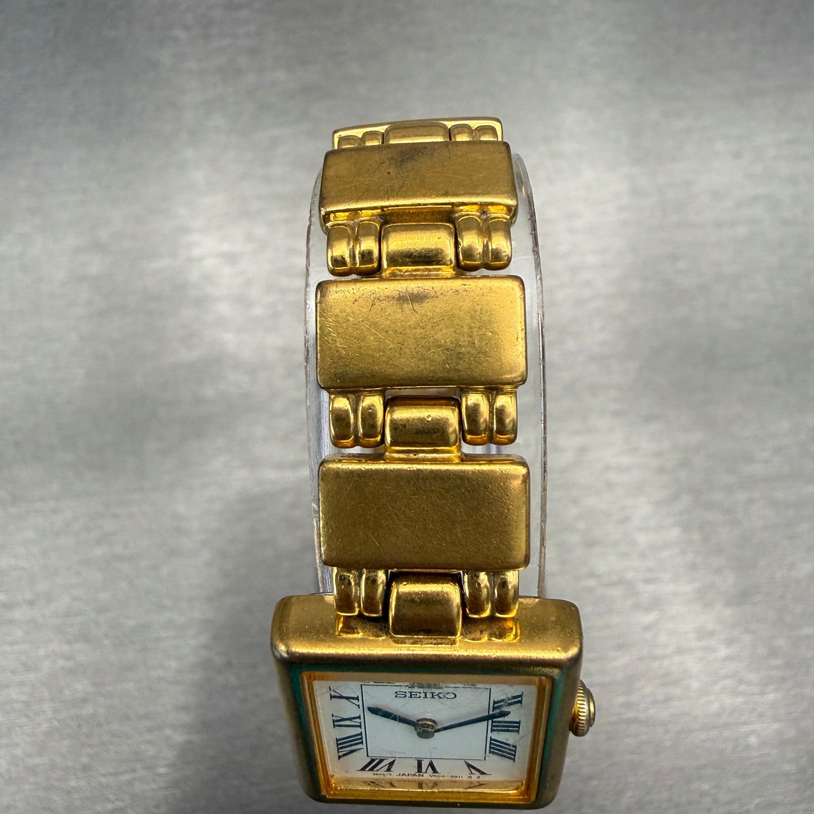 Seiko Watch Women 19mm White Dial Gold Tone Square V400-6280 New Battery4