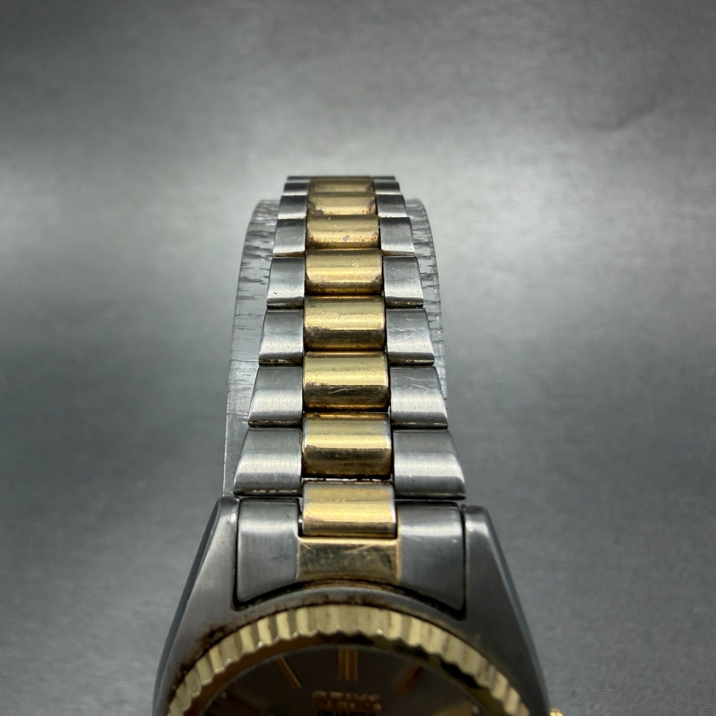 Seiko SQ Watch Women 24mm Silver Dial Two Tone Daydate 8523-0050 New Battery HJ74