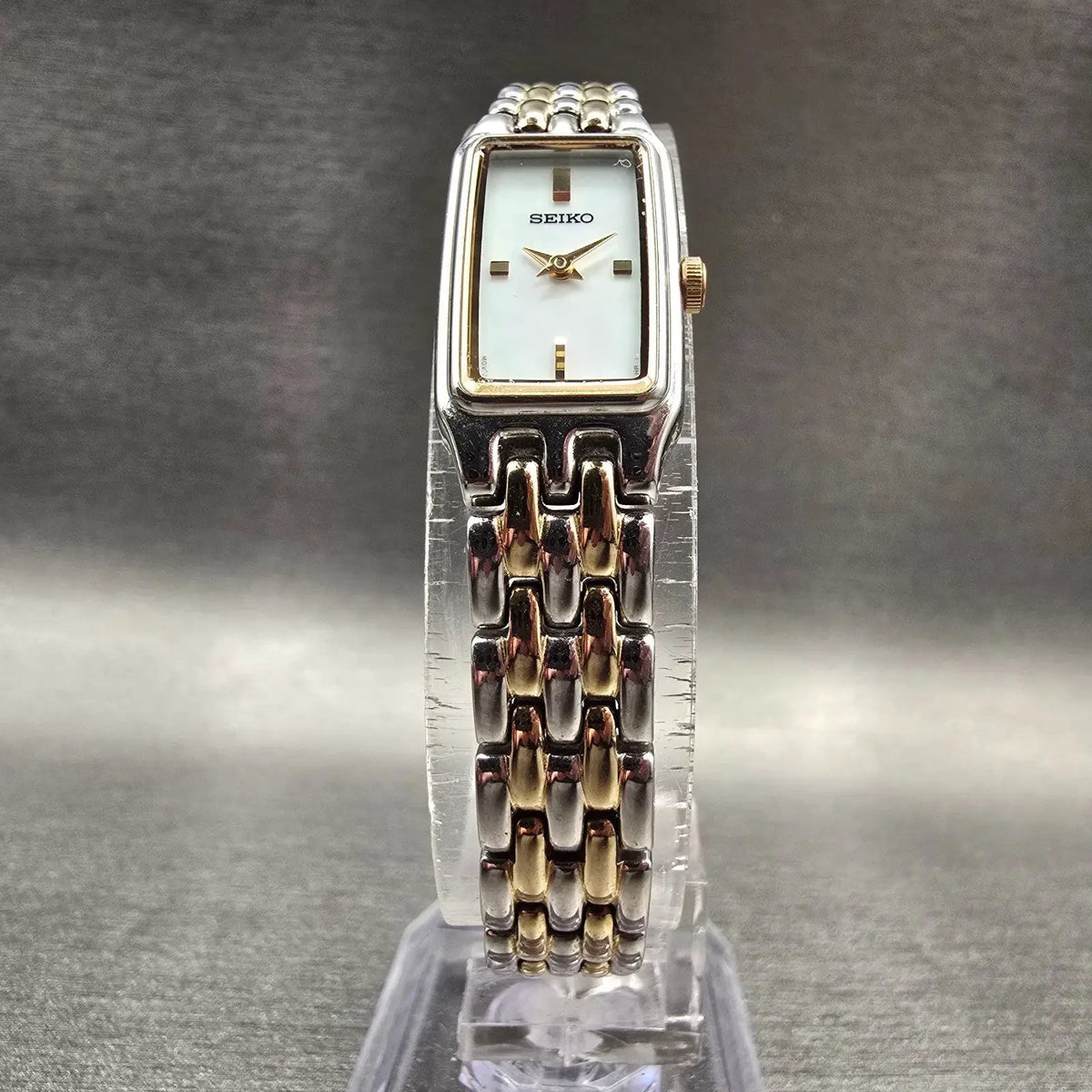 Seiko Tank Watch Women 13mm MOP Dial Silver Tone Rectangle 2E20-0AS0 New Batt5