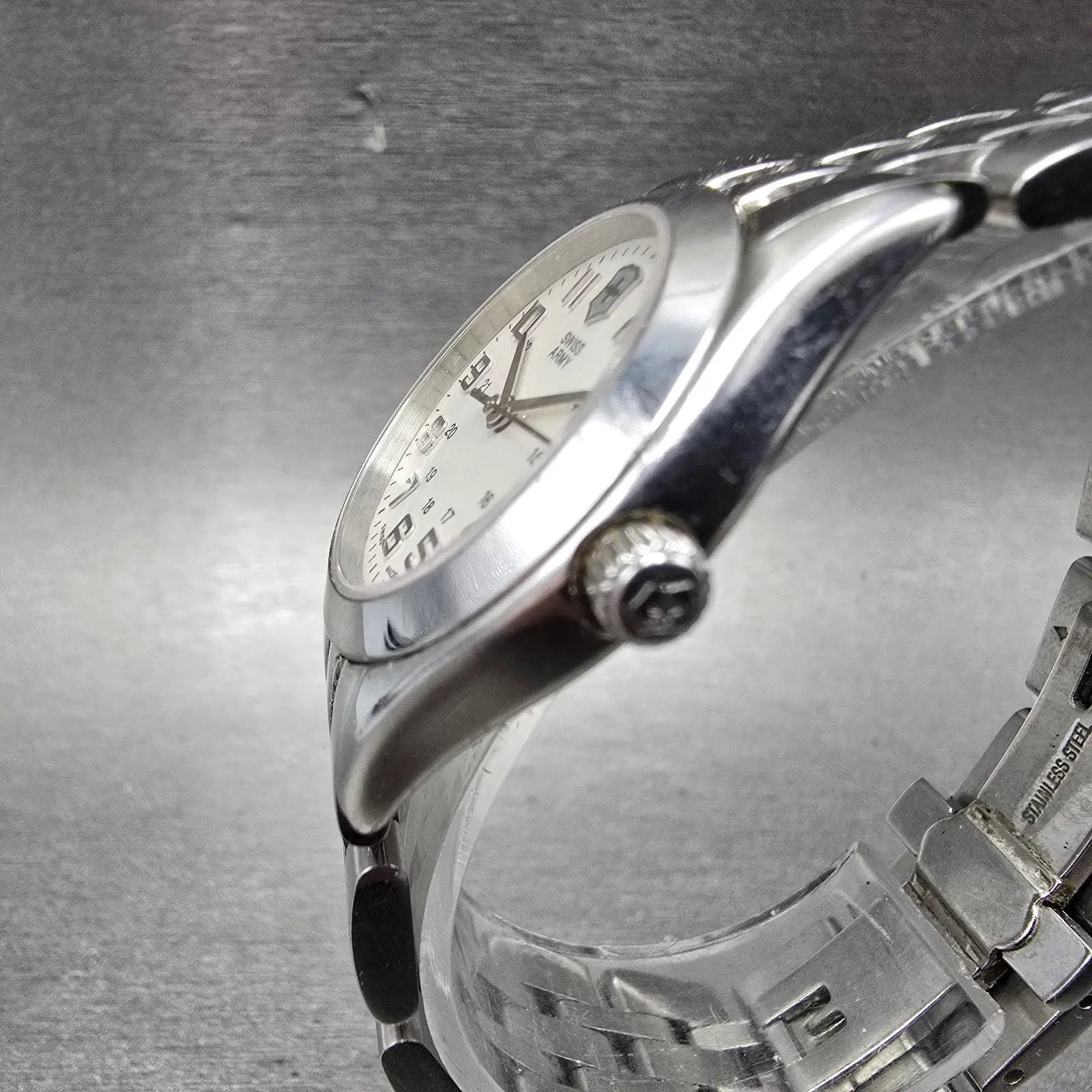 Victorinox Swiss Army Alliance Watch Women 28mm Silver Dial Steel Date New Batt2