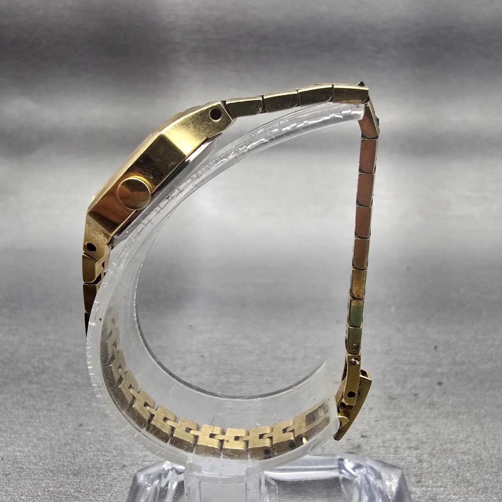Seiko Watch Women 17mm Gold Dial Gold Tone Hexagon 1400-5319 New Battery Vintage6