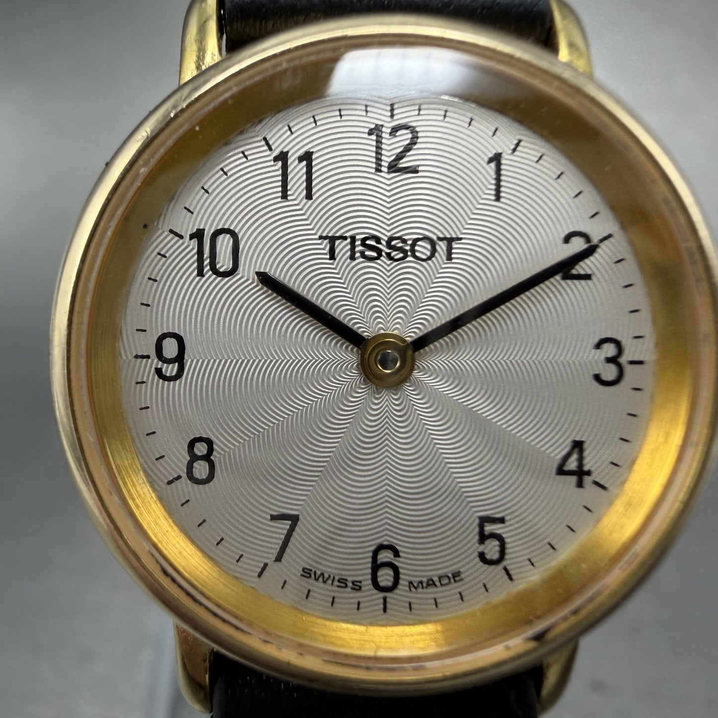 Tissot Watch Women 24mm White Dial Gold Tone Round Leather Band T852K New Batt1